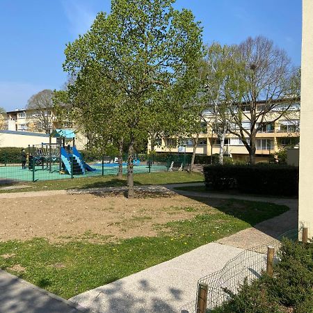 T2 Proche Paris Et Gare Tgv Massy Apartment Massy  Exterior photo
